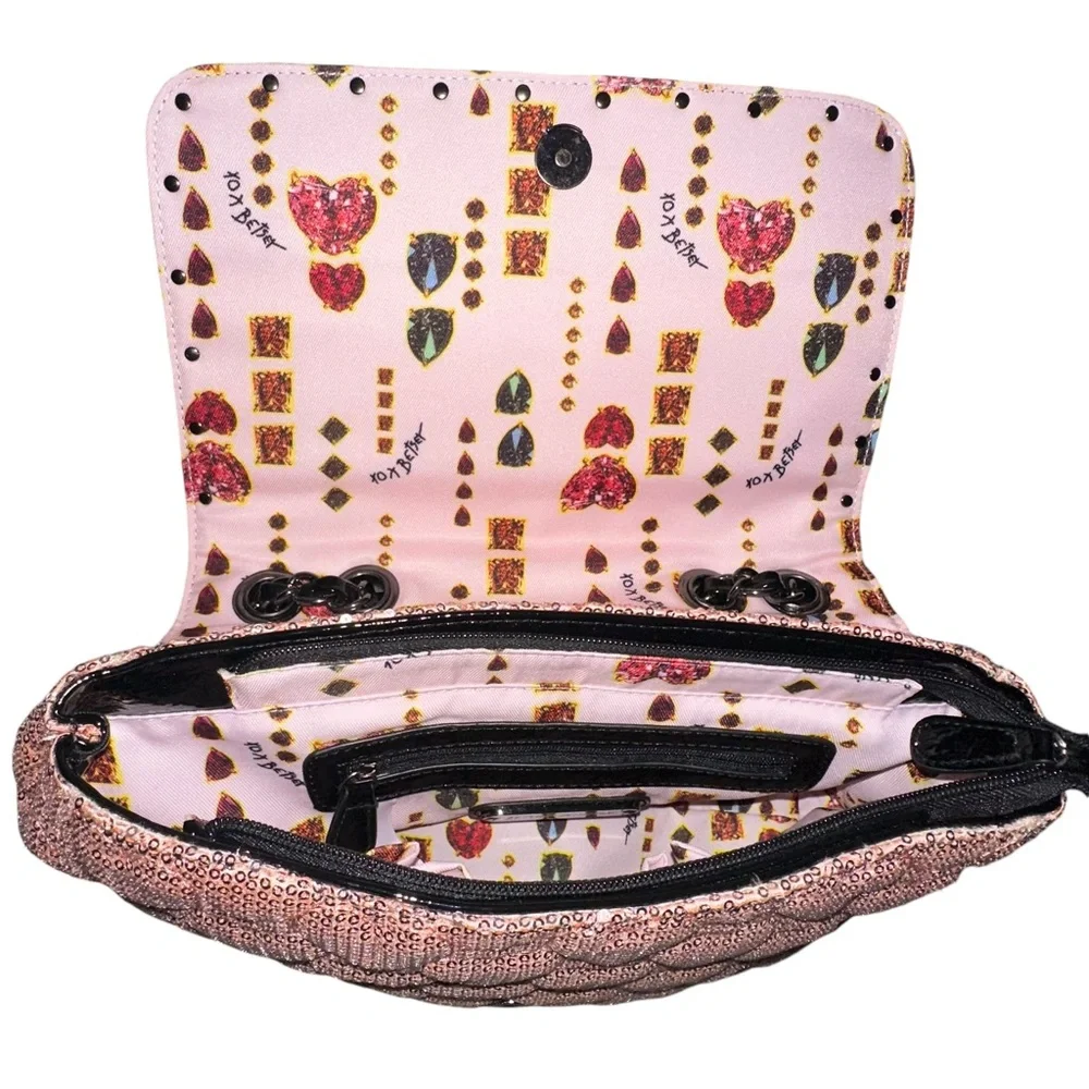 Betsey Johnson sequined quilted heart bag - Picture 6 of 8